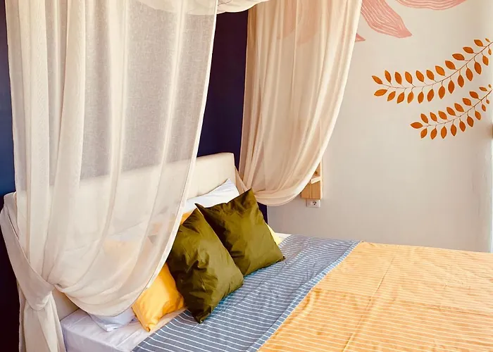 Aparthotel Family Tree - Water Available - Self Check In 3*