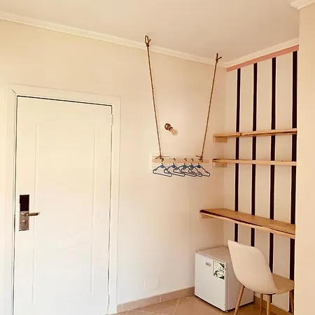 Hotel apartamentowy Family Tree - Water Available - Self Check In Golem (Tirana)