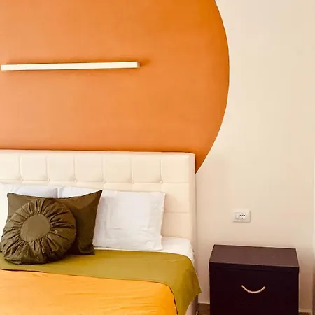 Family Tree - Water Available - Self Check In 3*