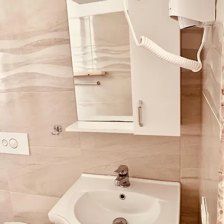 Appart hôtel Family Tree - Quiet Area - Self Check In Golem (Tirana)