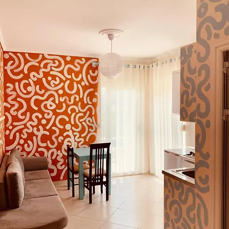 Family Tree - Quiet Area - Self Check In Appart hôtel Golem (Tirana)