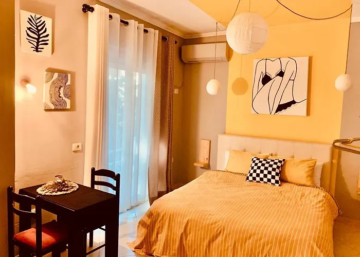 Family Tree - Water Available - Self Check In Golem (Tirana)