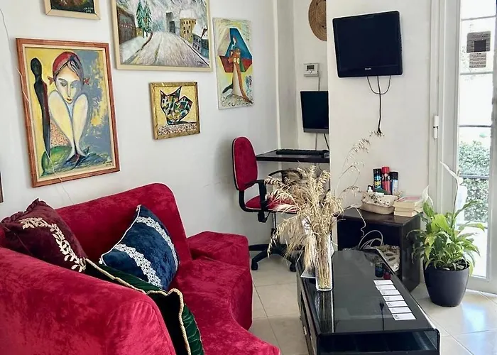 Family Tree - Water Available - Self Check In Aparthotel Golem (Tirana)